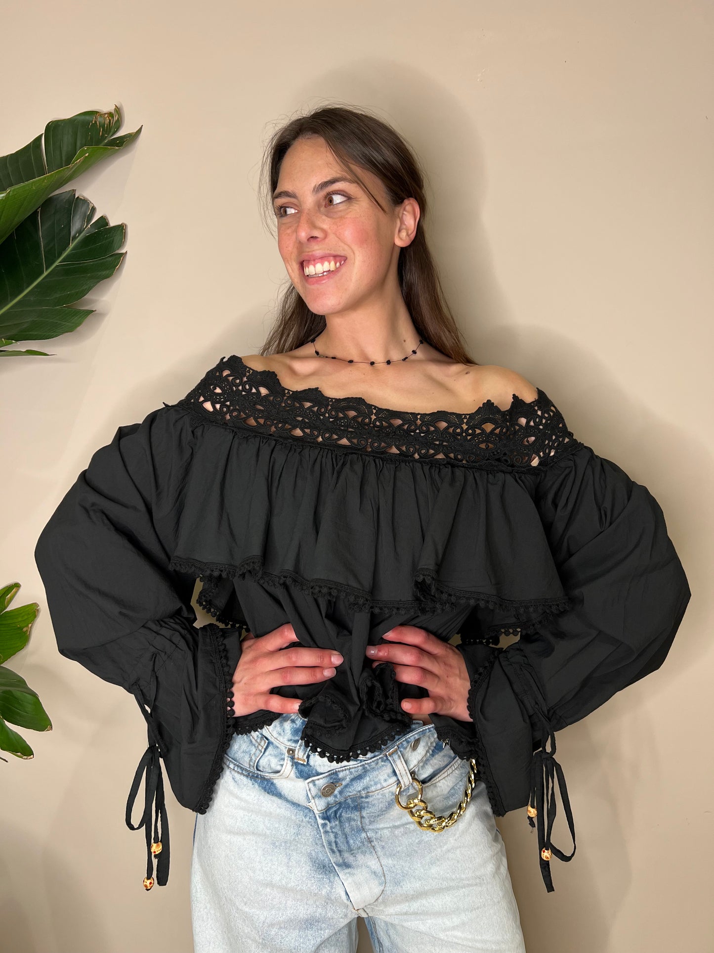 Blusa in cotone e macramè