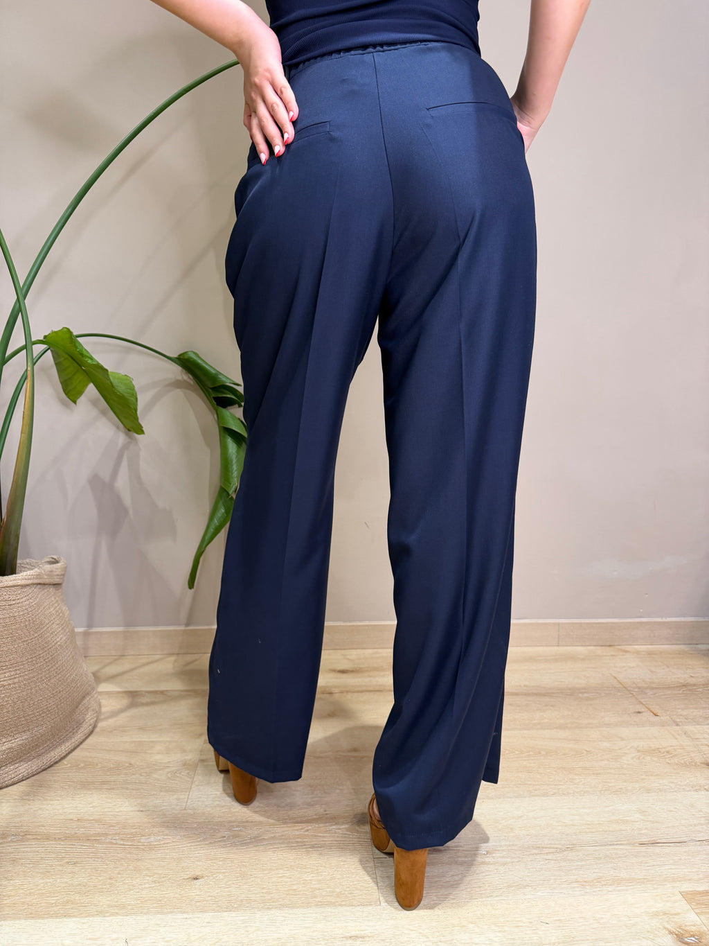 Pantalone palazzo con cintura