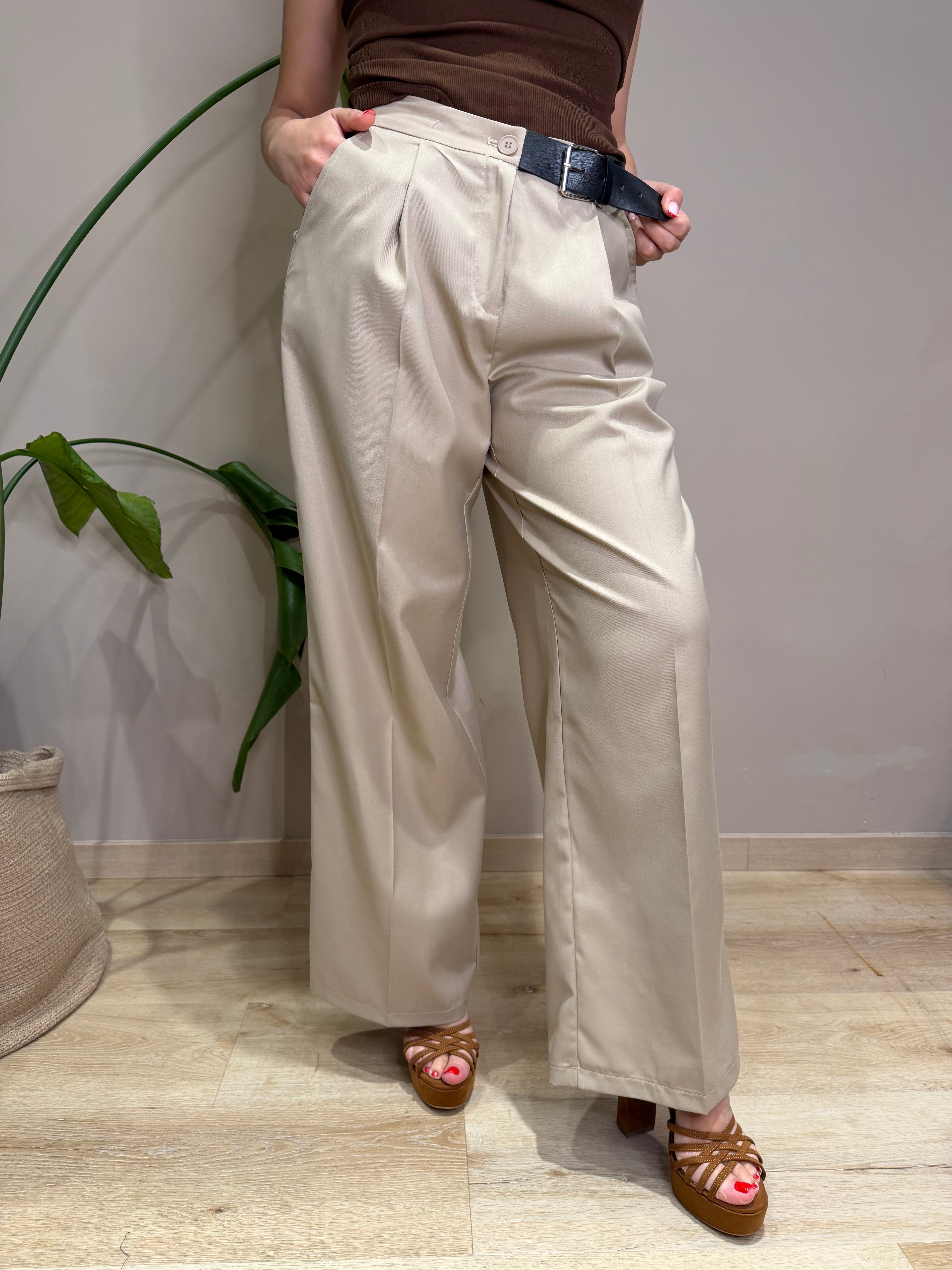 Pantalone palazzo con cintura