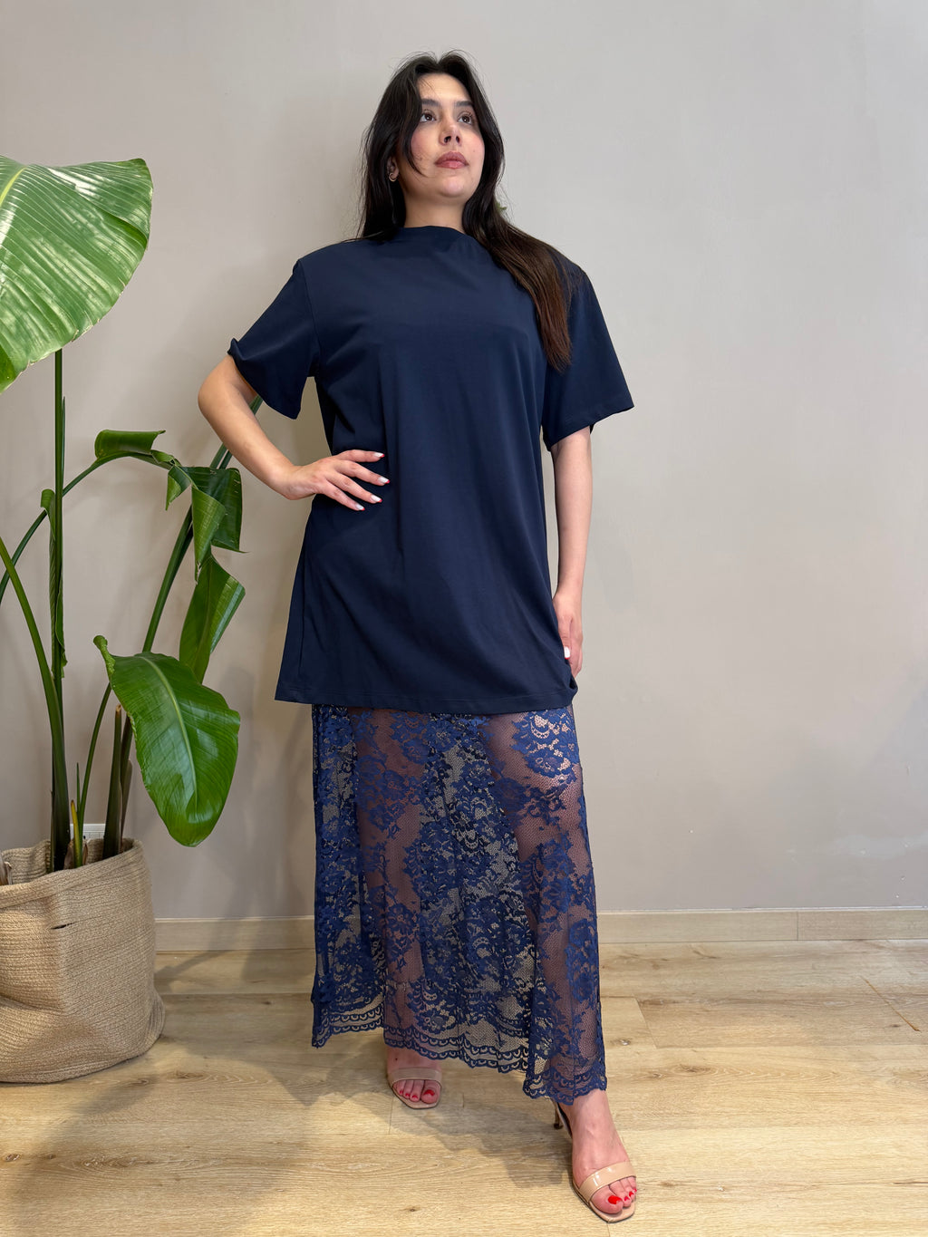 Abito pizzo + t-shirt blu