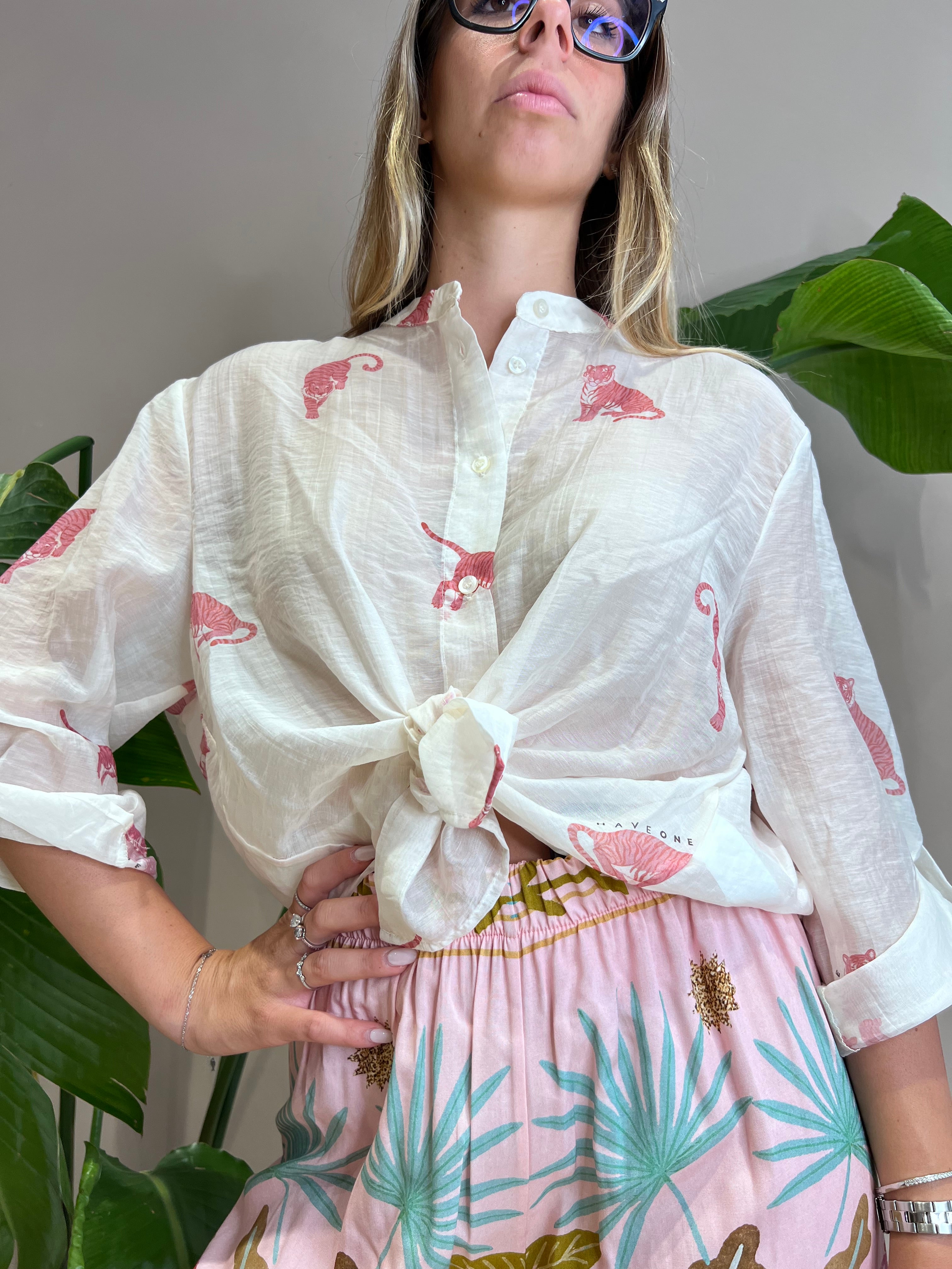 Camicia in mussola fantasia tigre