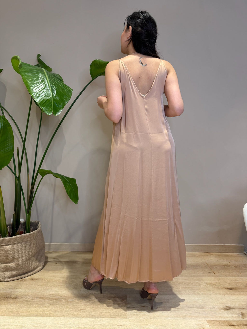 Abito Donna Scollo a V sulla Schiena – 100% Viscosa