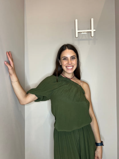 blusa monospalla