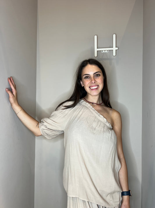 blusa monospalla