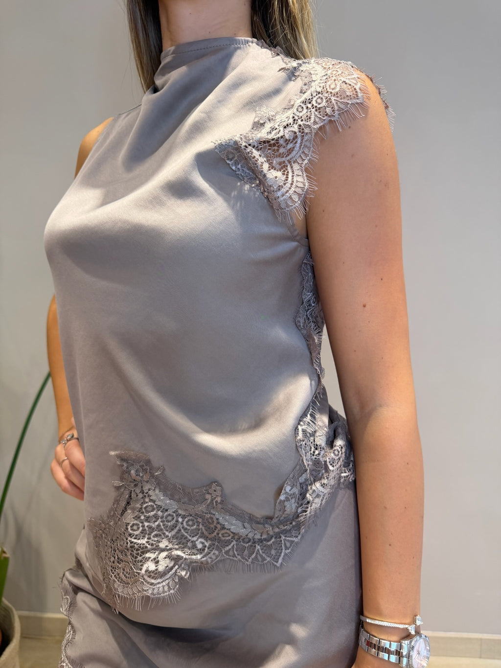 Top collo alla Coreana