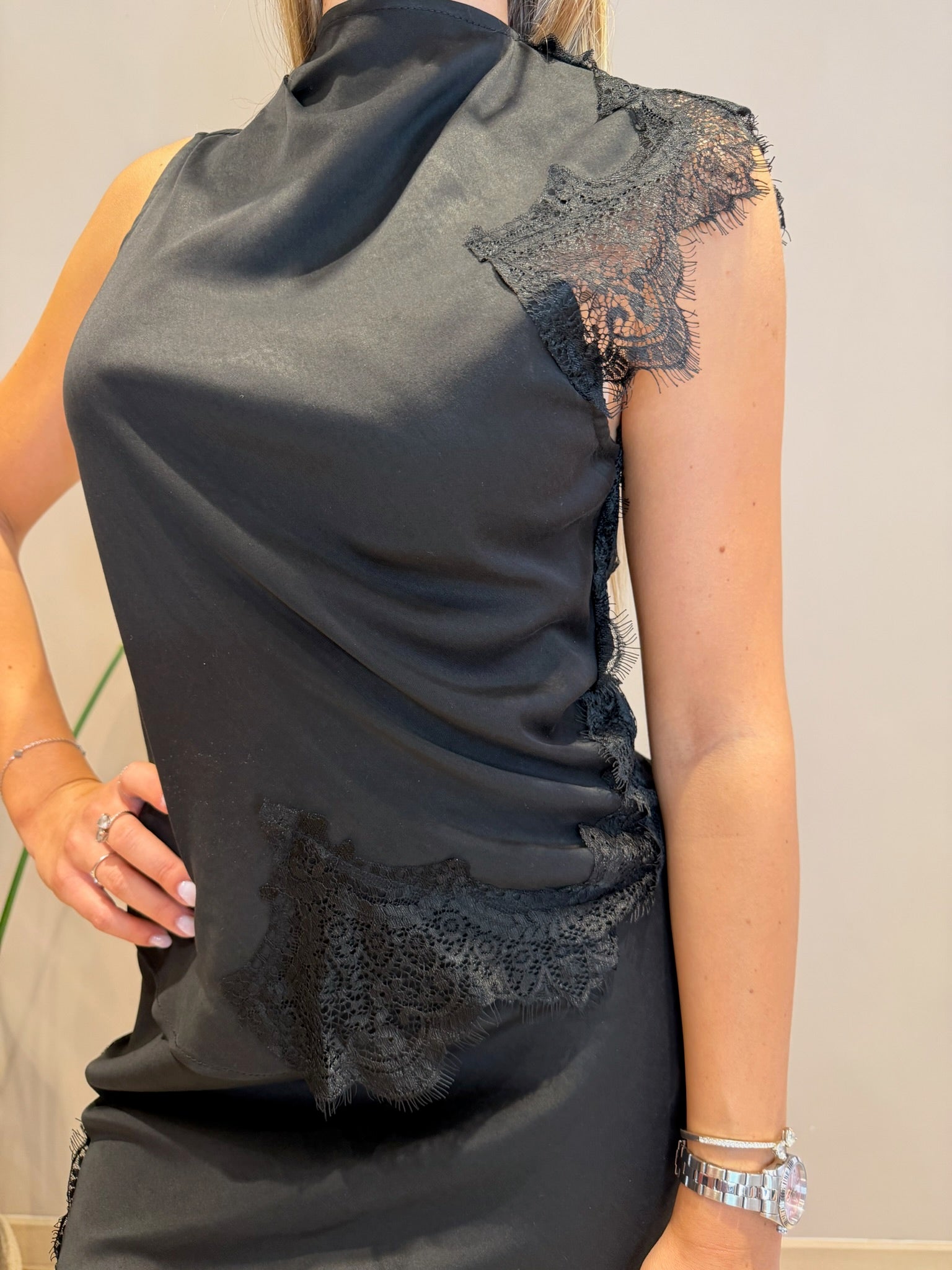 Top collo alla Coreana
