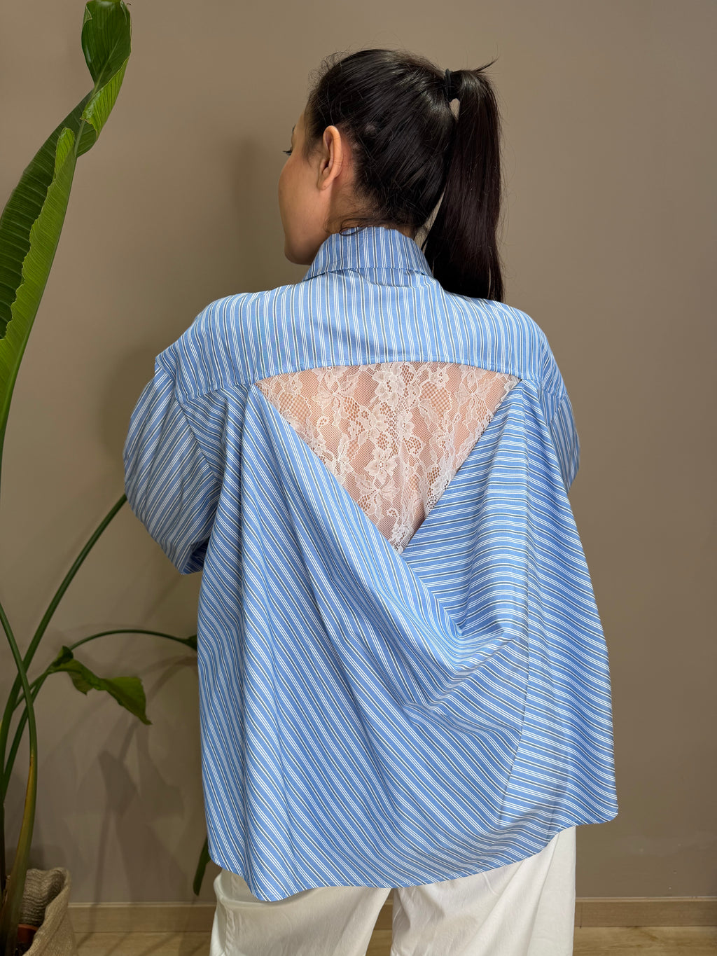 Camicia popeline riga con inserto in pizzo