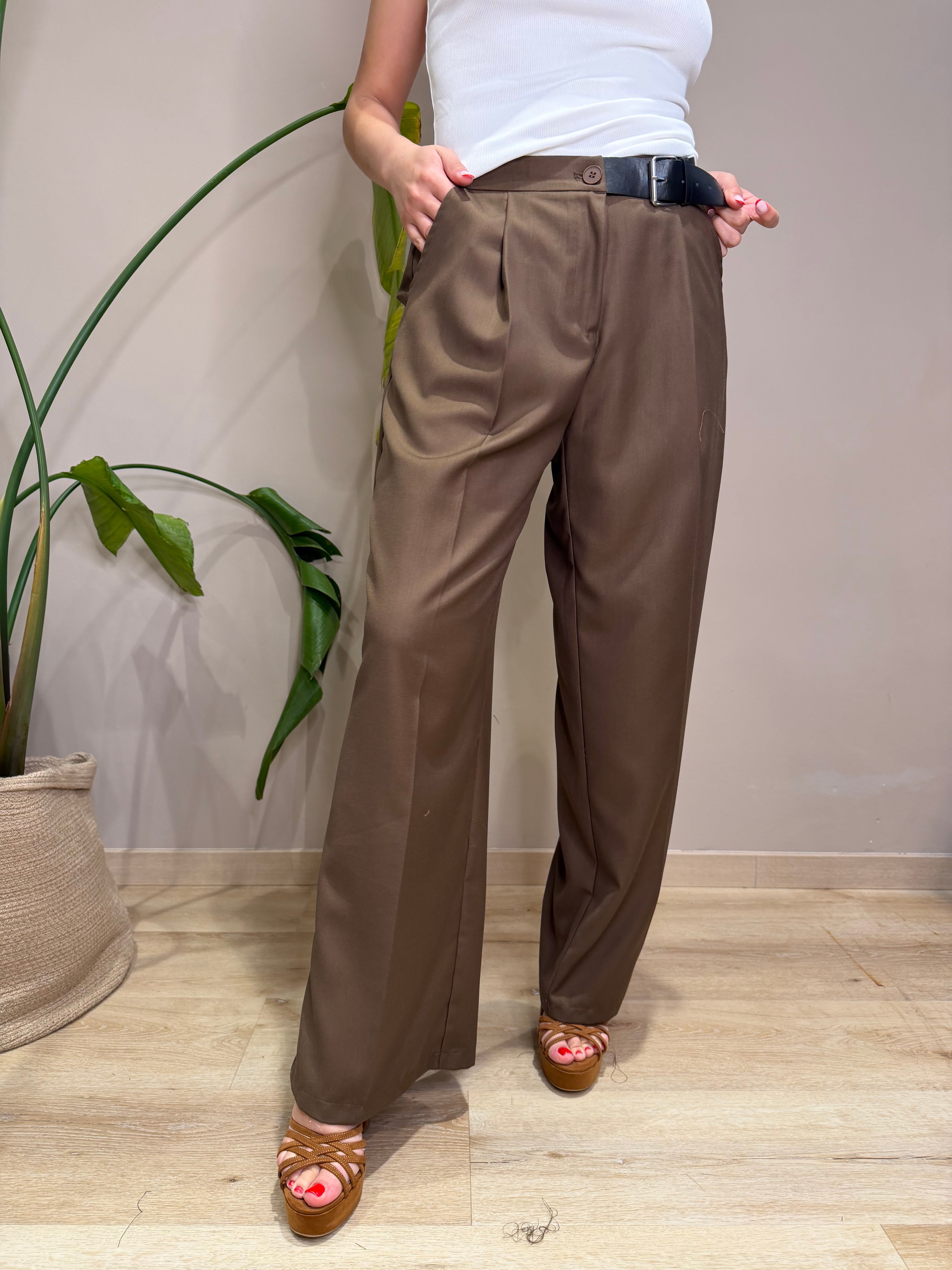Pantalone palazzo con cintura