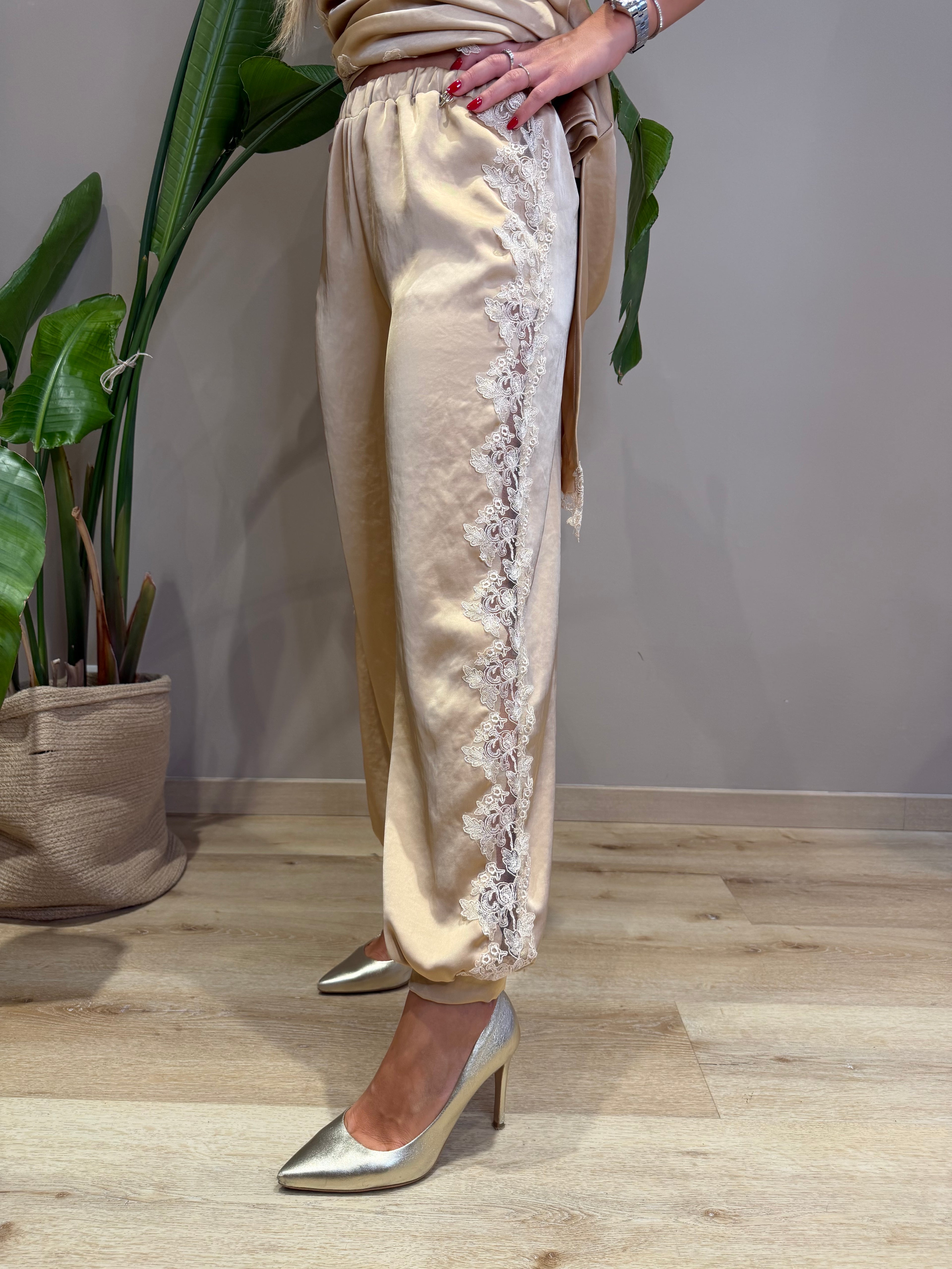 Pantalone fluido pizzo