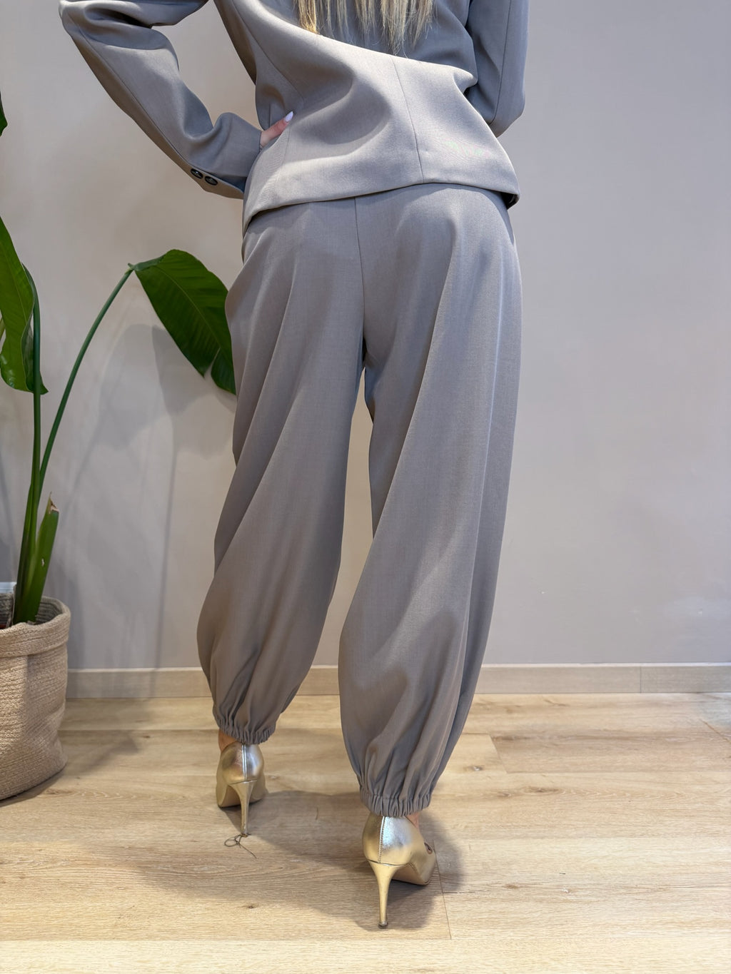 Pantalone con elastico