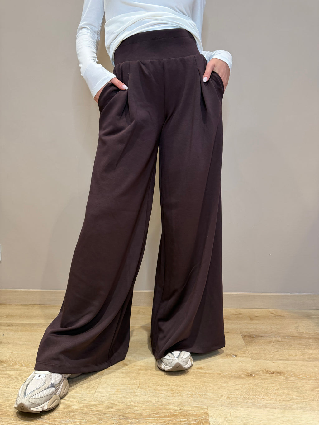 Pantalone fascia a vita con pence