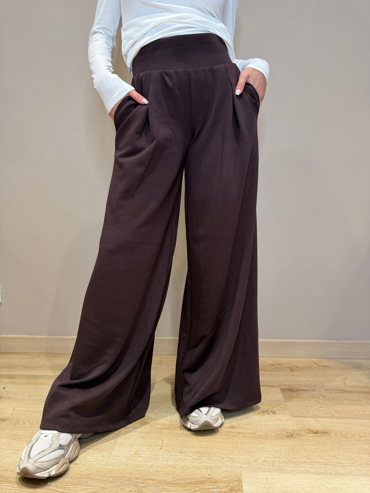 Pantalone fascia a vita con pence
