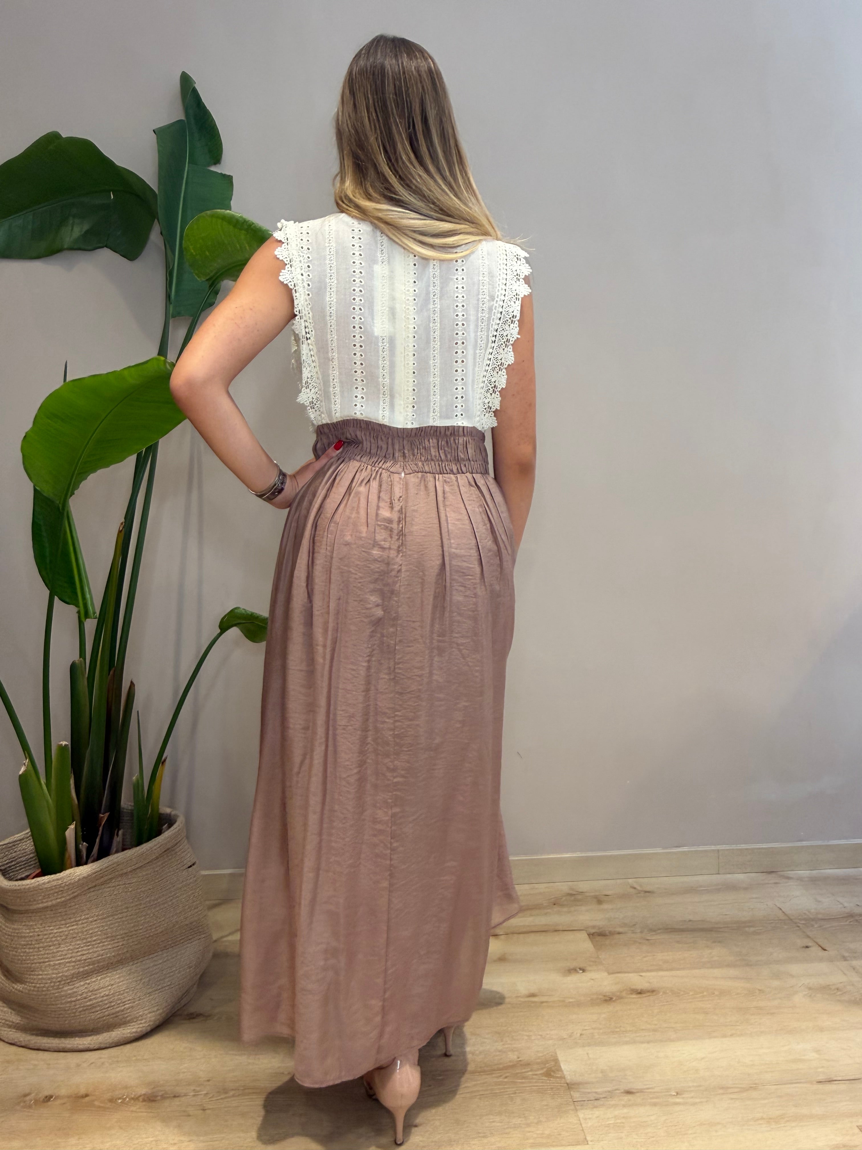 Abito lungo con macramè