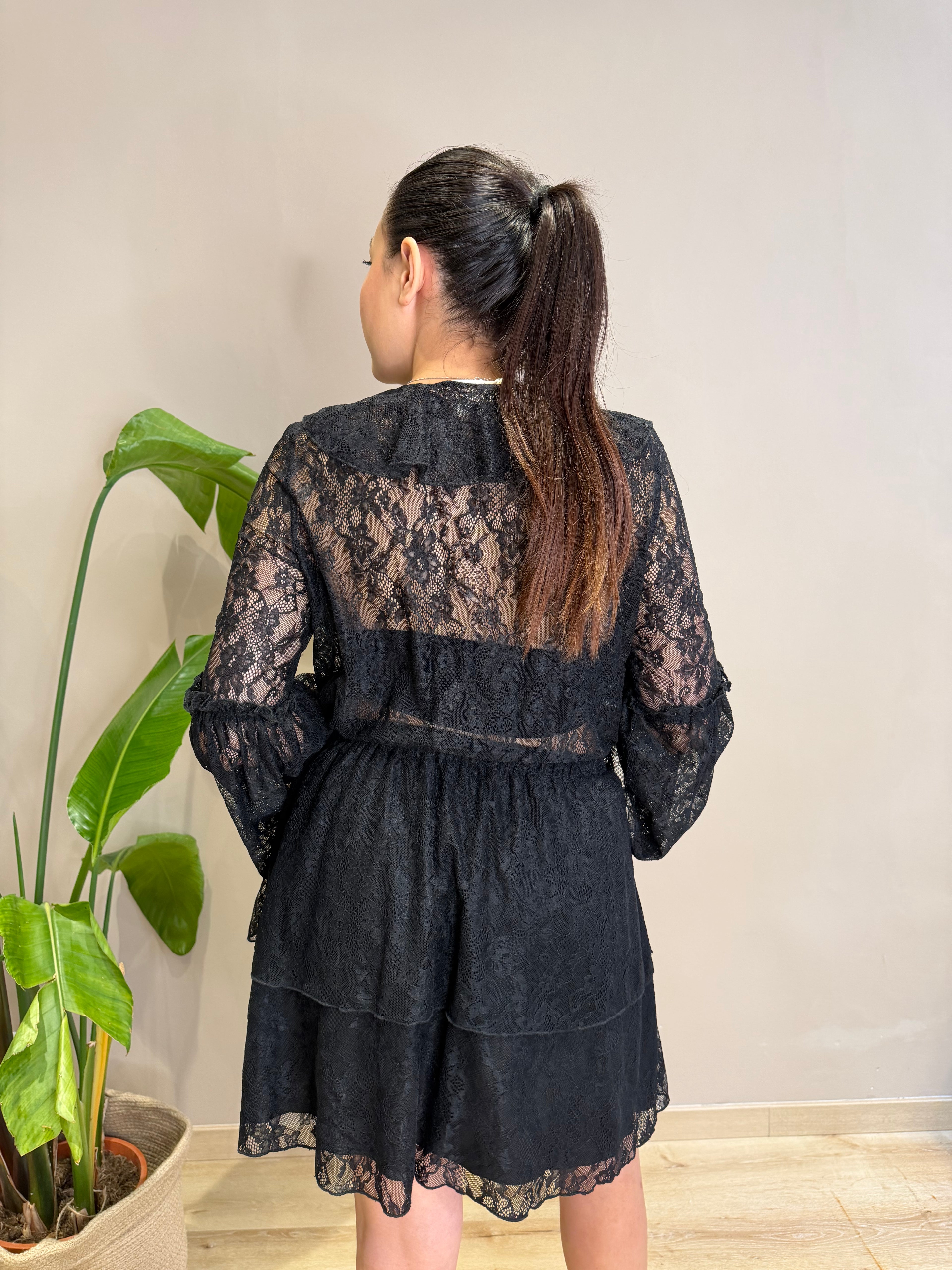 Abito corto pizzo rouches
