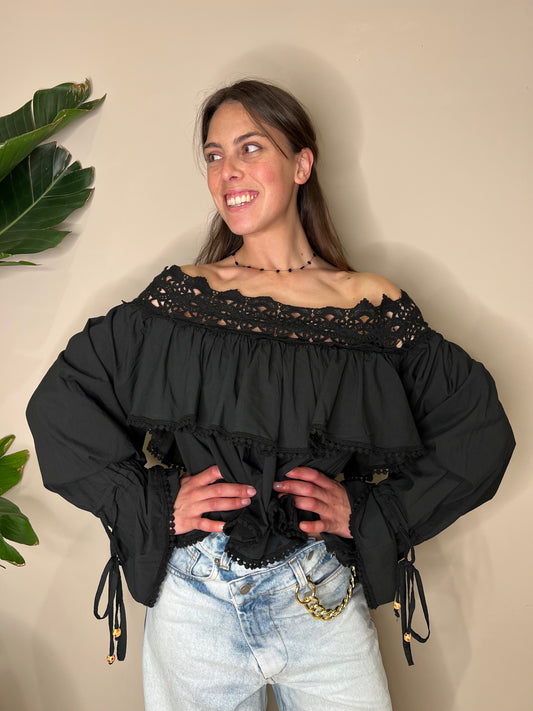 Blusa in cotone e macramè