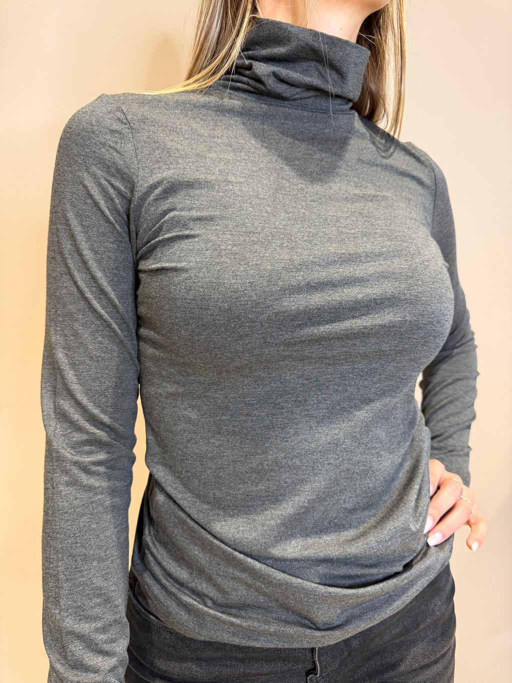 Maglia collo alto viscosa