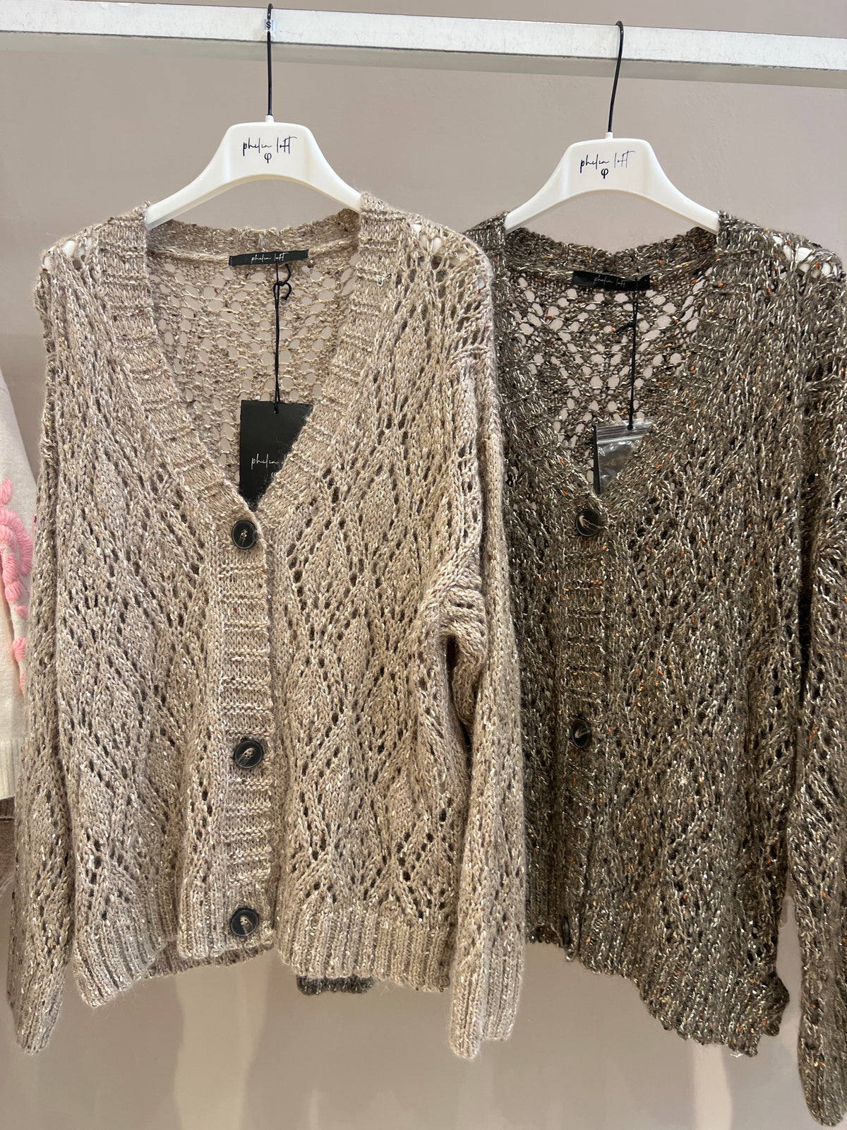 Cardigan traforato dettagli paillettes