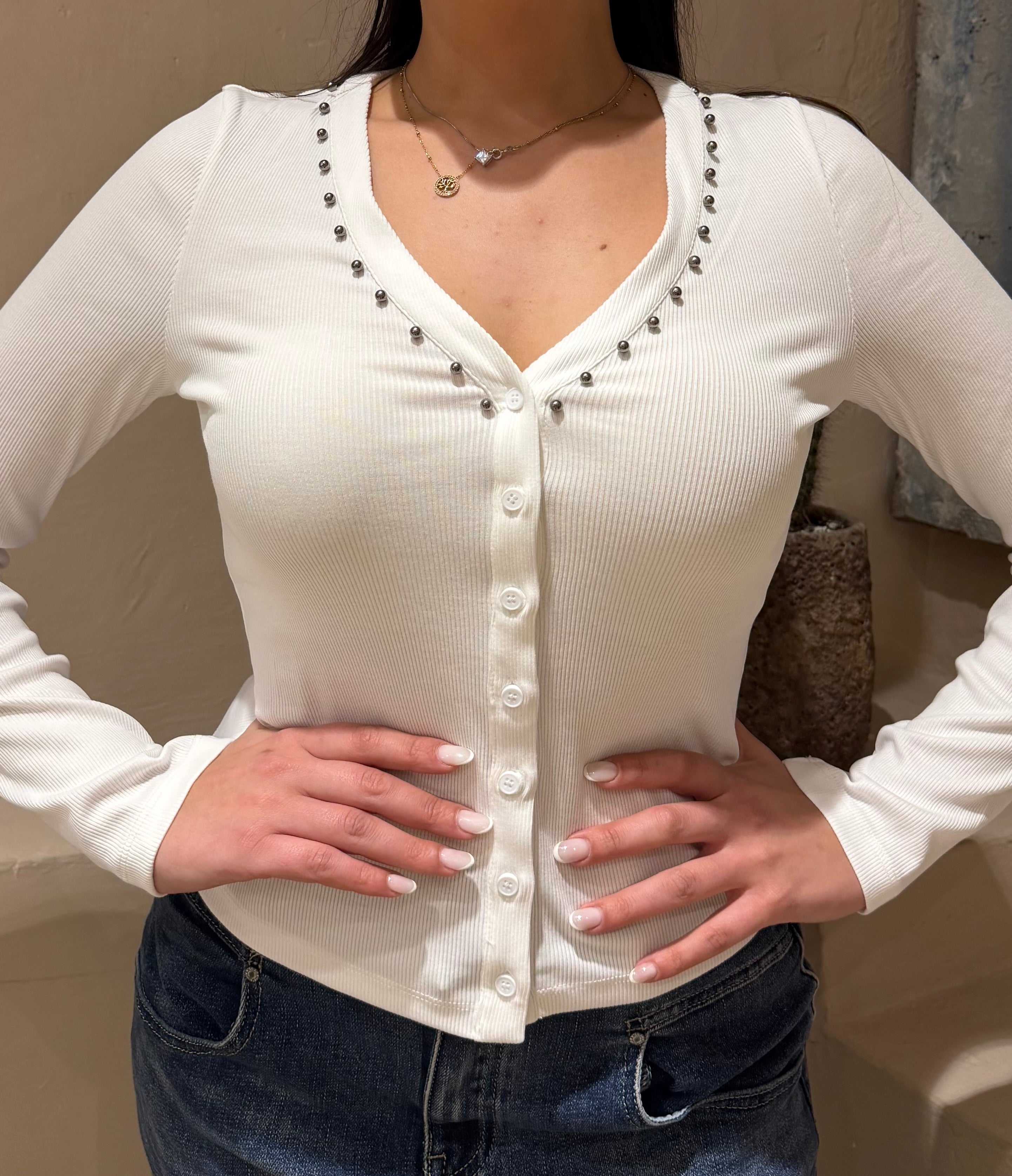 Maglia Scollo a V con Borchie