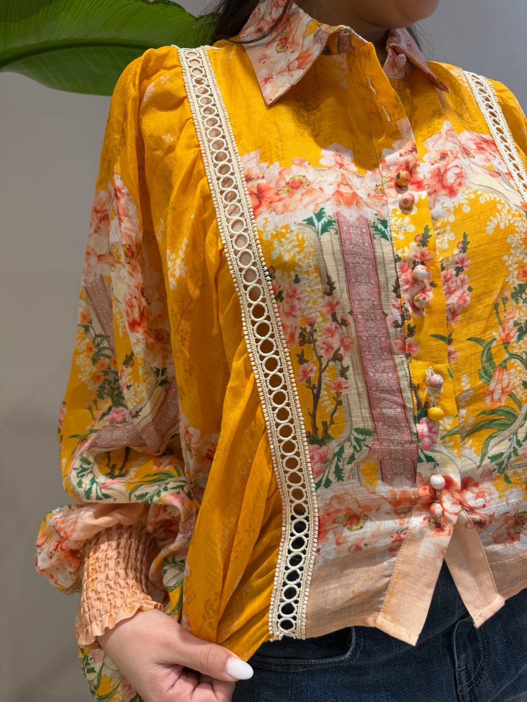 camicia 100% lino con dettagli fiori