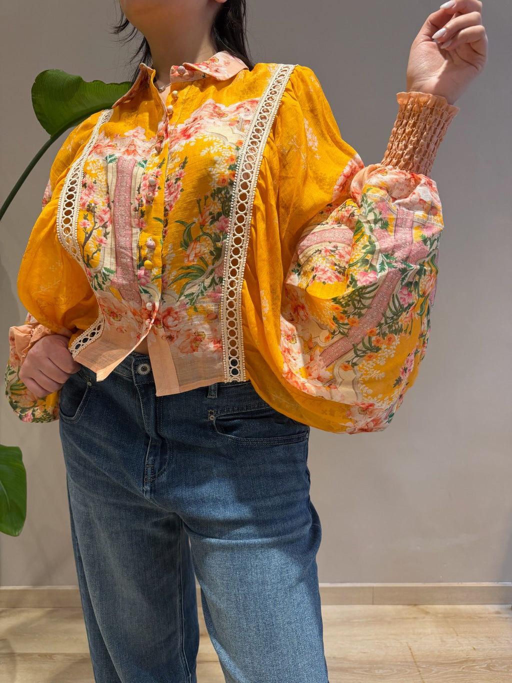 camicia 100% lino con dettagli fiori